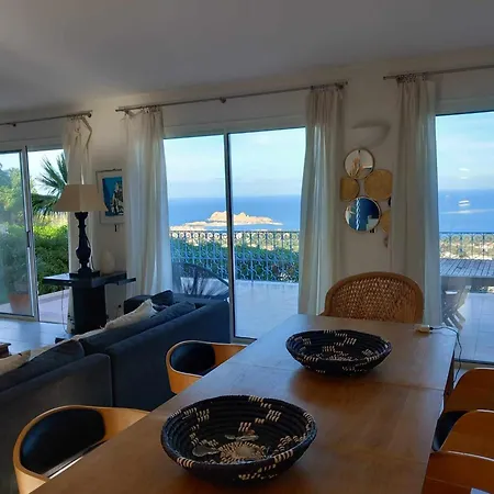 Avec Piscine Villa